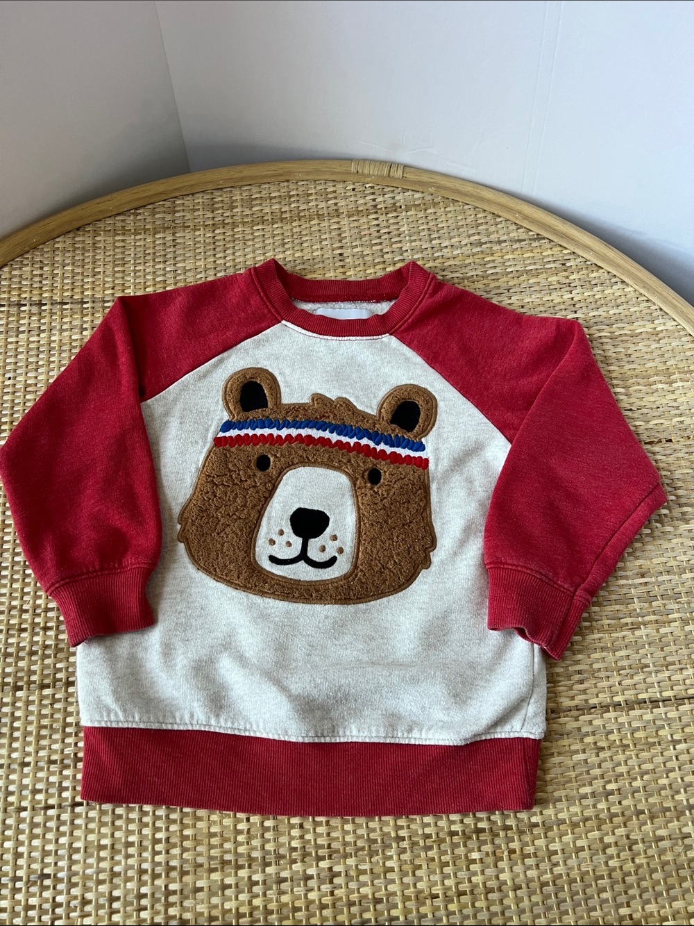 Old Navy Bear Graphic Colorblock Crew sweatshirt cream red brown blue boys 4T